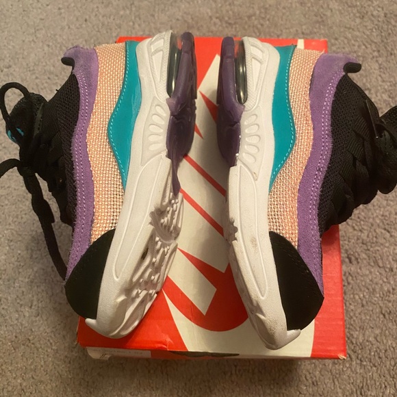 Nike Air Max 95 - Picture 2 of 5